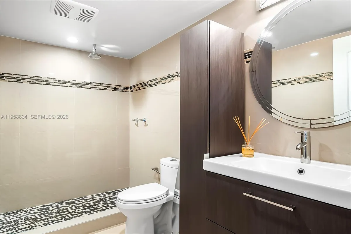 671 NE 195th St # 111E, Miami FL 33179