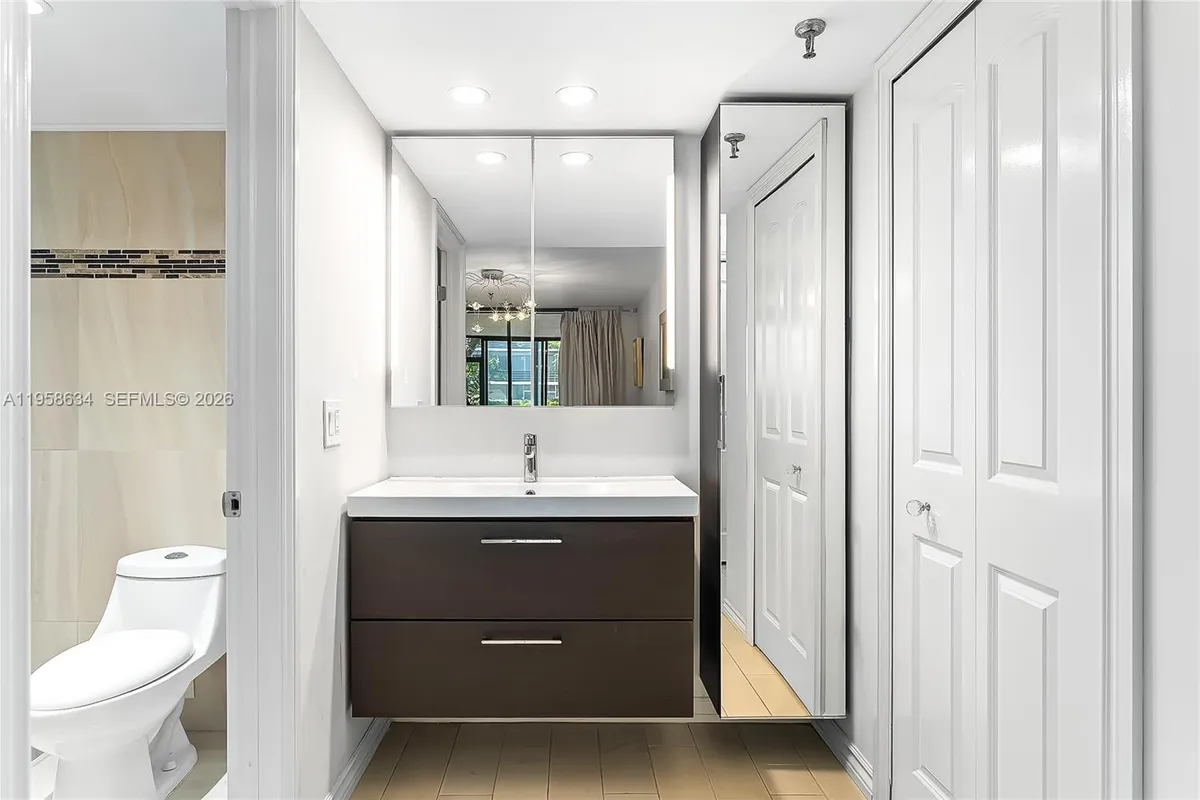 671 NE 195th St # 111E, Miami FL 33179