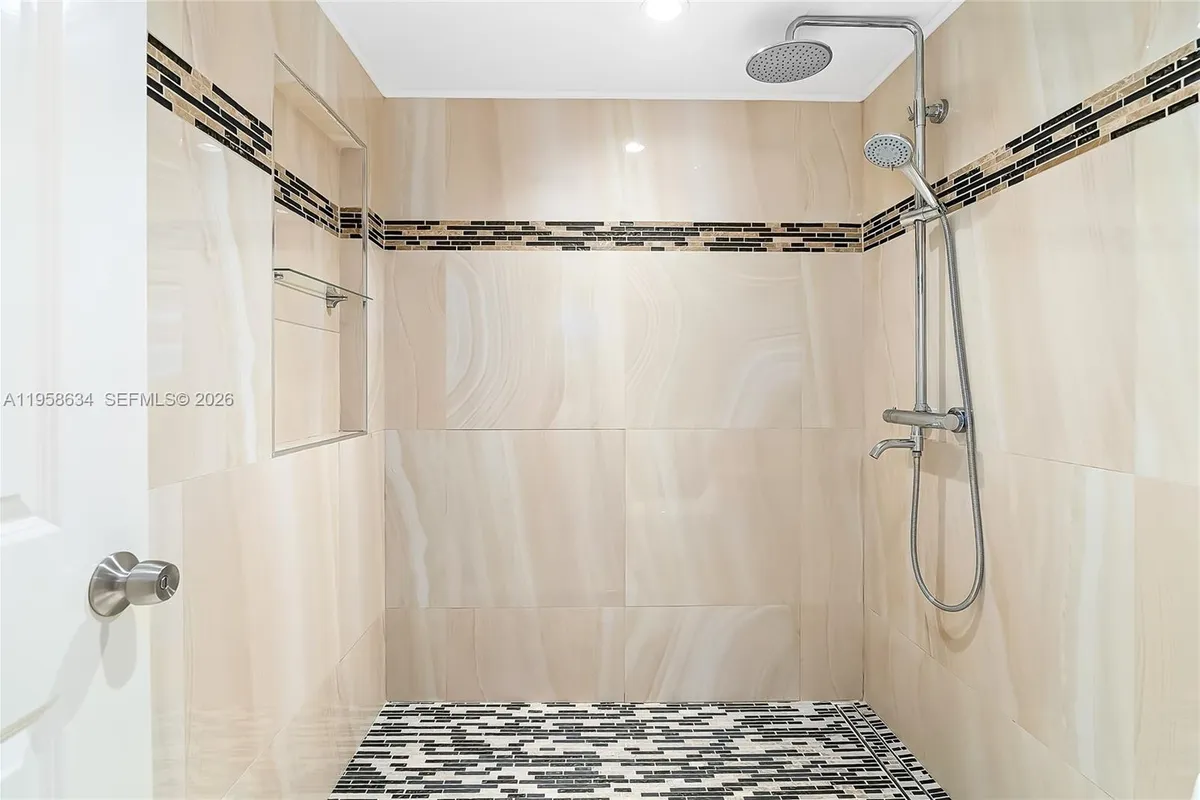 671 NE 195th St # 111E, Miami FL 33179