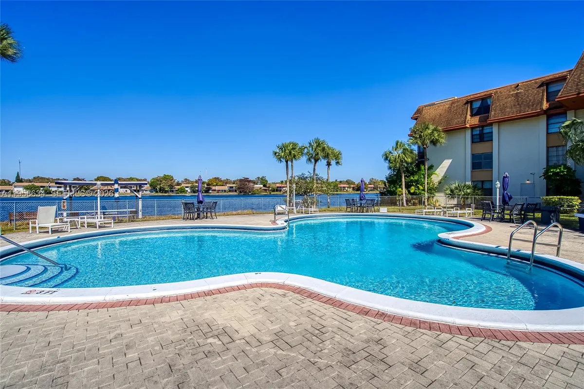 671 NE 195th St # 111E, Miami FL 33179