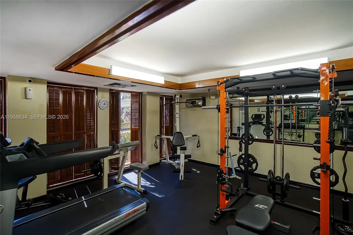 671 NE 195th St # 111E, Miami FL 33179