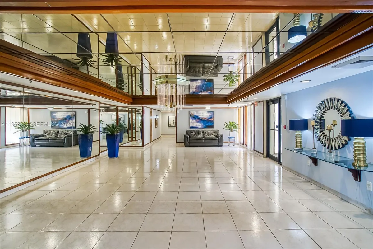 671 NE 195th St # 111E, Miami FL 33179