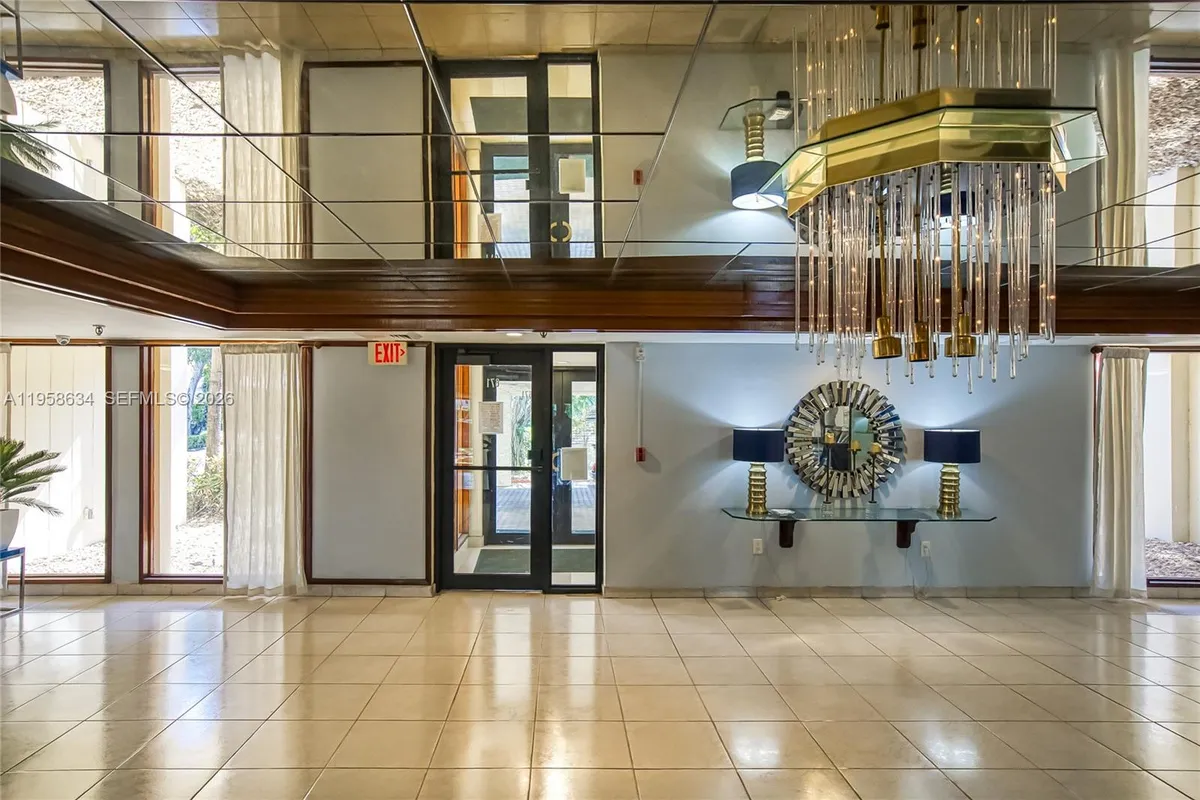 671 NE 195th St # 111E, Miami FL 33179