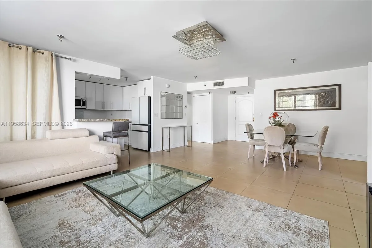 671 NE 195th St # 111E, Miami FL 33179