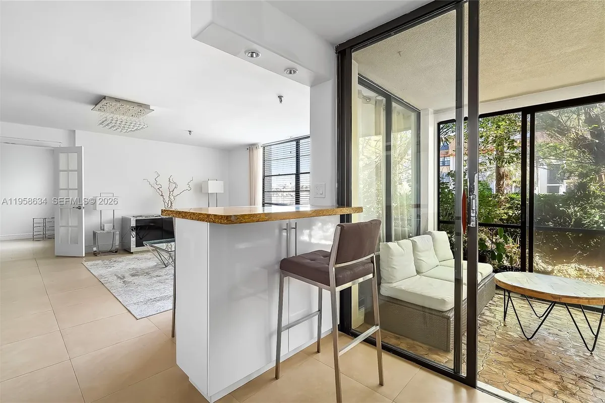 671 NE 195th St # 111E, Miami FL 33179