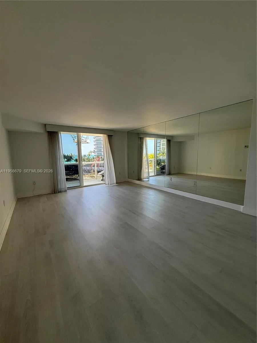 10275 Collins Ave # 420, Bal Harbour FL 33154