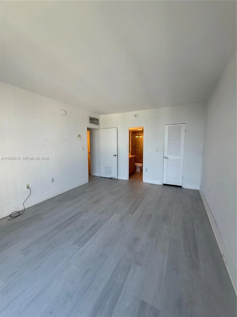 10275 Collins Ave # 420, Bal Harbour FL 33154