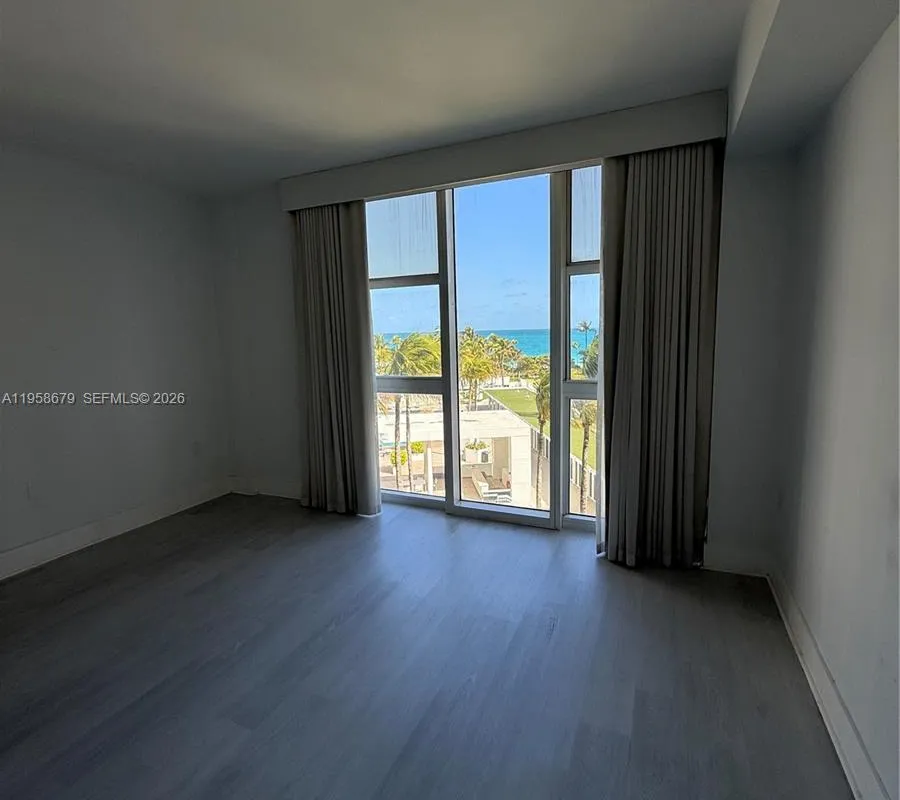 10275 Collins Ave # 420, Bal Harbour FL 33154