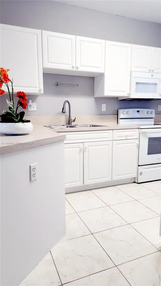 741 SE 2nd St # 741, Homestead FL 33030