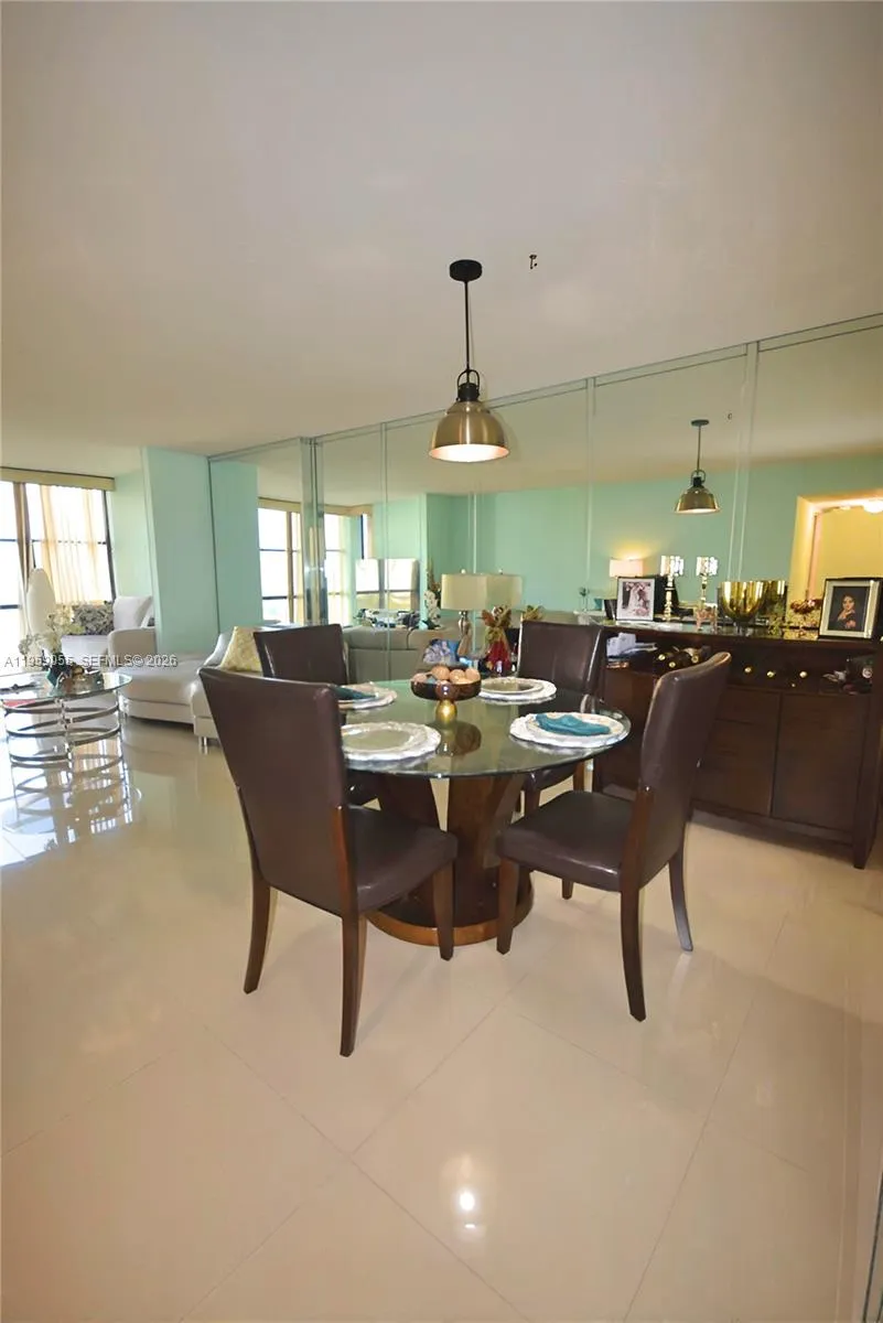 800 Parkview Dr # 506, Hallandale Beach FL 33009