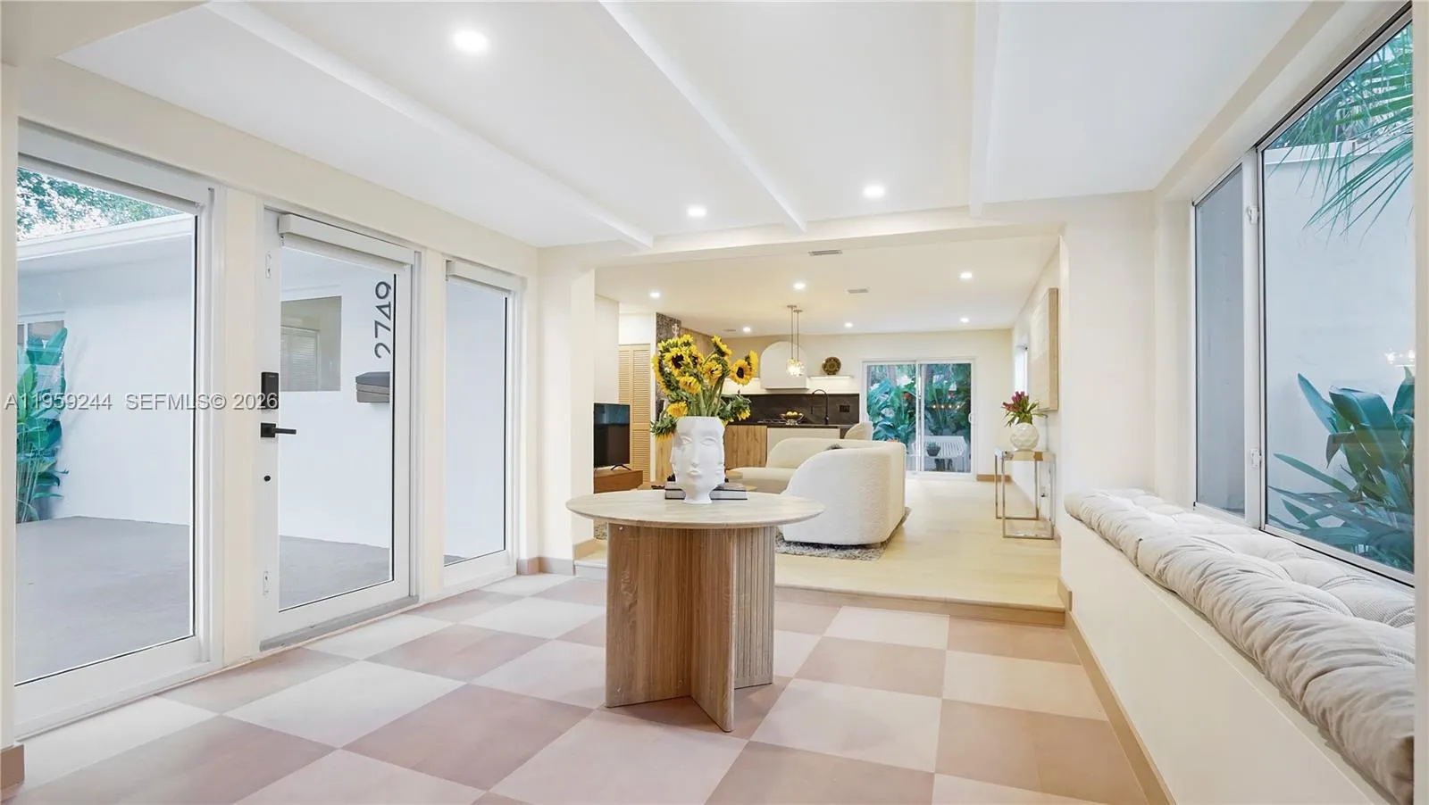 2749 NE 10th Ave, Wilton Manors FL 33334