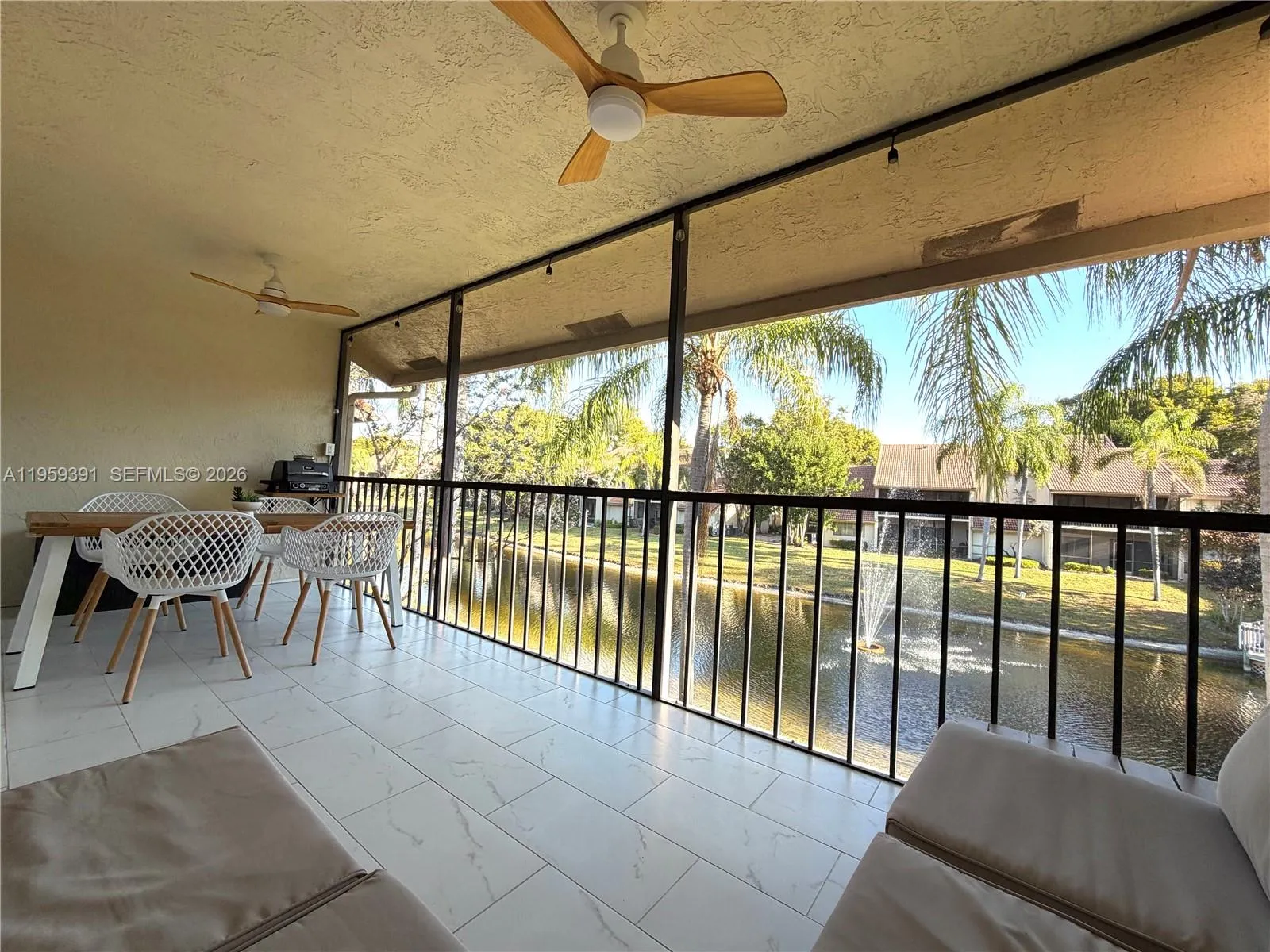 5741 Coach House Cir # H, Boca Raton FL 33486
