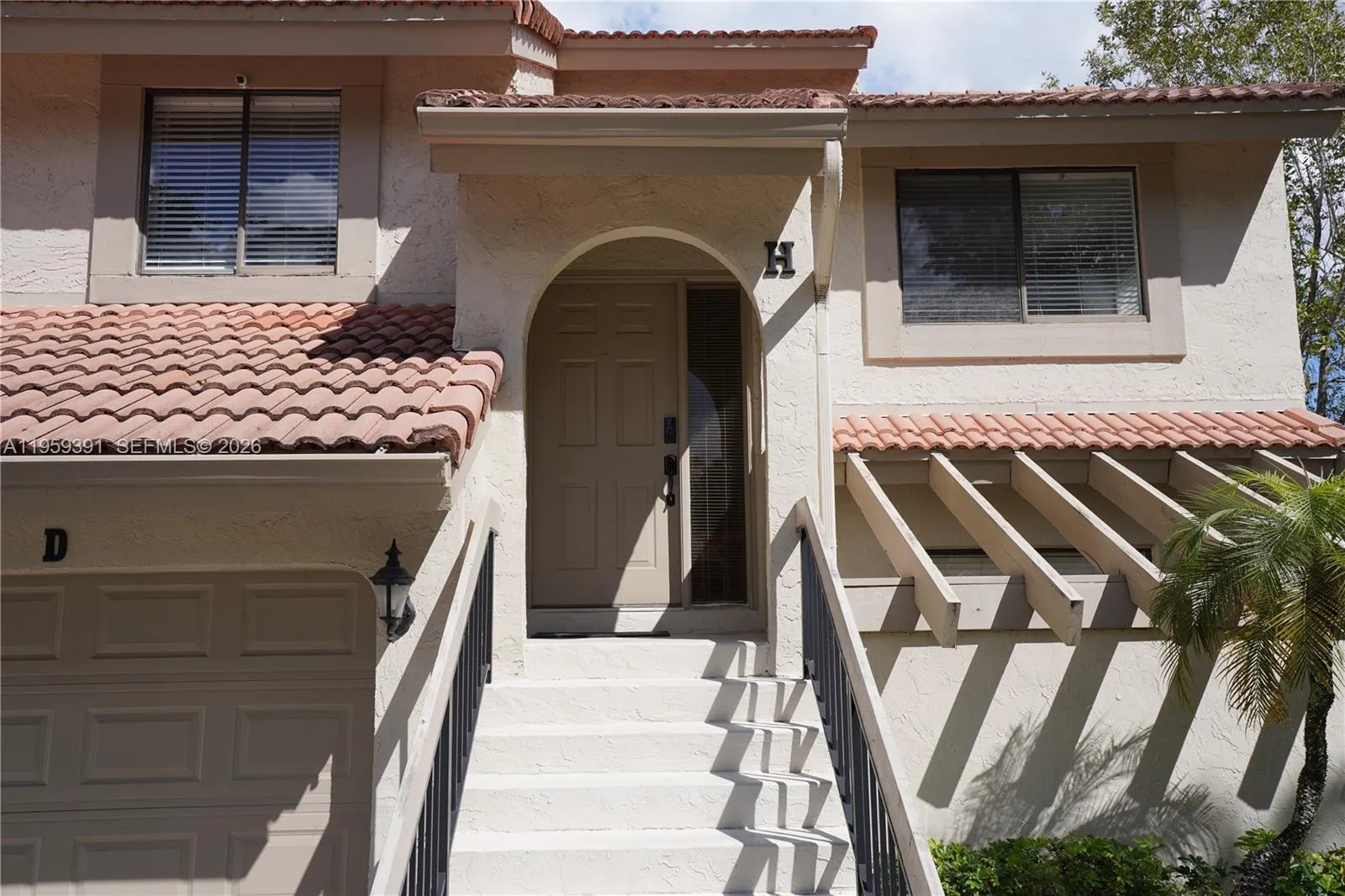 5741 Coach House Cir # H, Boca Raton FL 33486