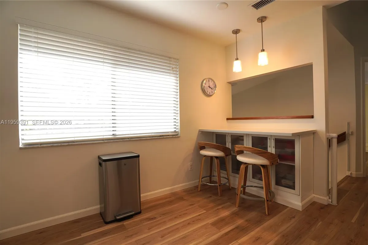 5741 Coach House Cir # H, Boca Raton FL 33486