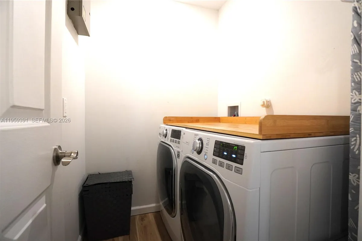 5741 Coach House Cir # H, Boca Raton FL 33486