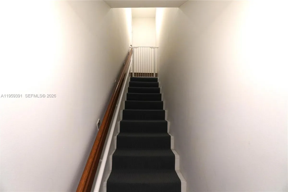 5741 Coach House Cir # H, Boca Raton FL 33486