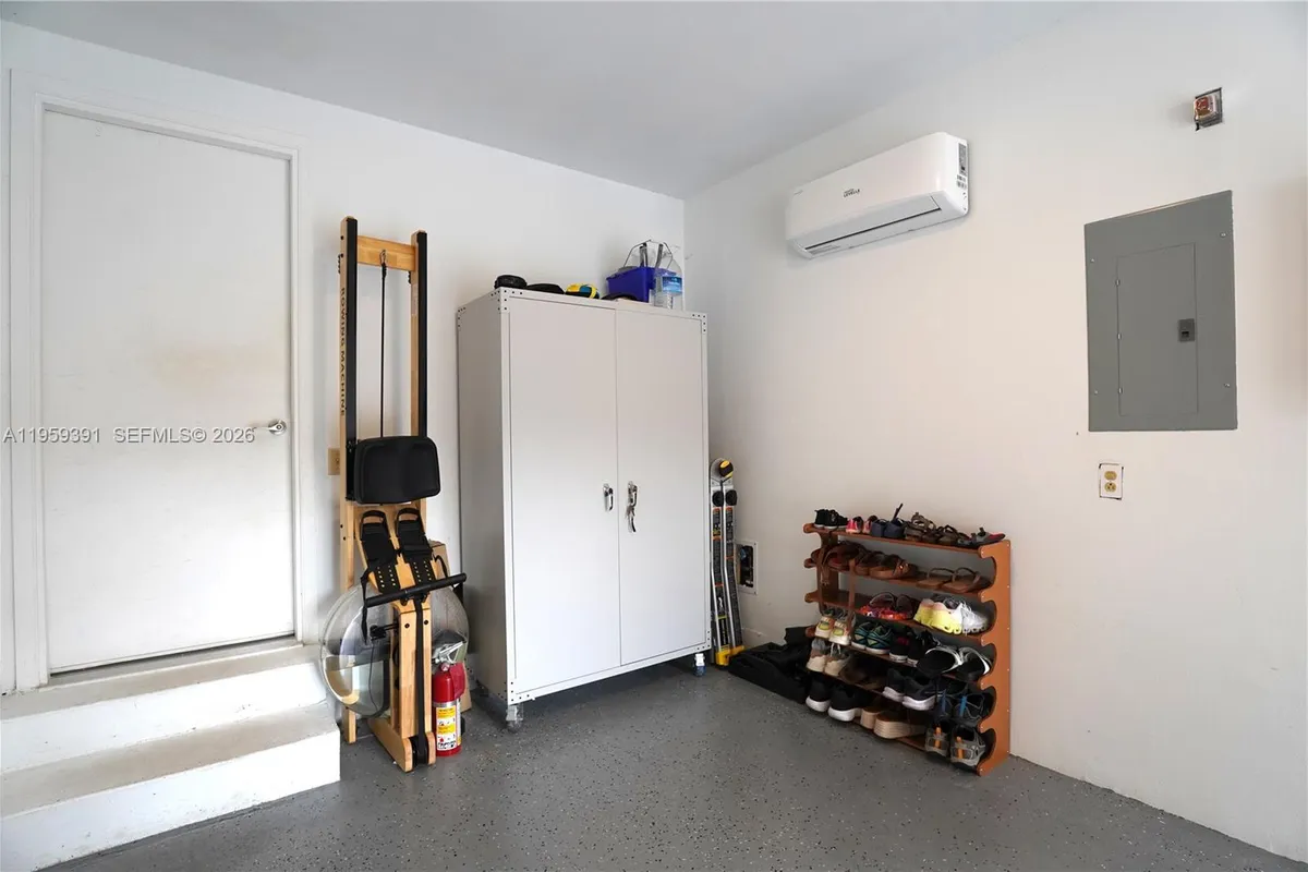 5741 Coach House Cir # H, Boca Raton FL 33486