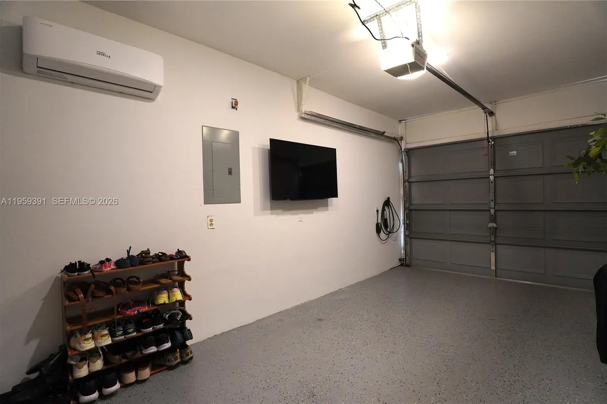 5741 Coach House Cir # H, Boca Raton FL 33486