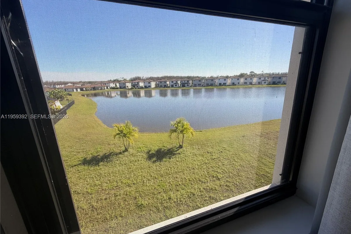 5632 Cerva LN, Ave Maria FL 34142