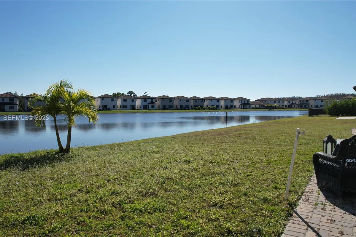 5632 Cerva LN, Ave Maria FL 34142