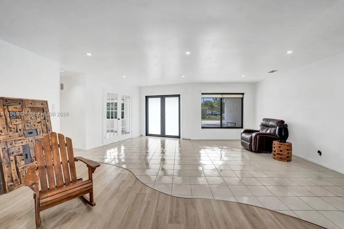 16653 Golfview Dr, Weston FL 33326