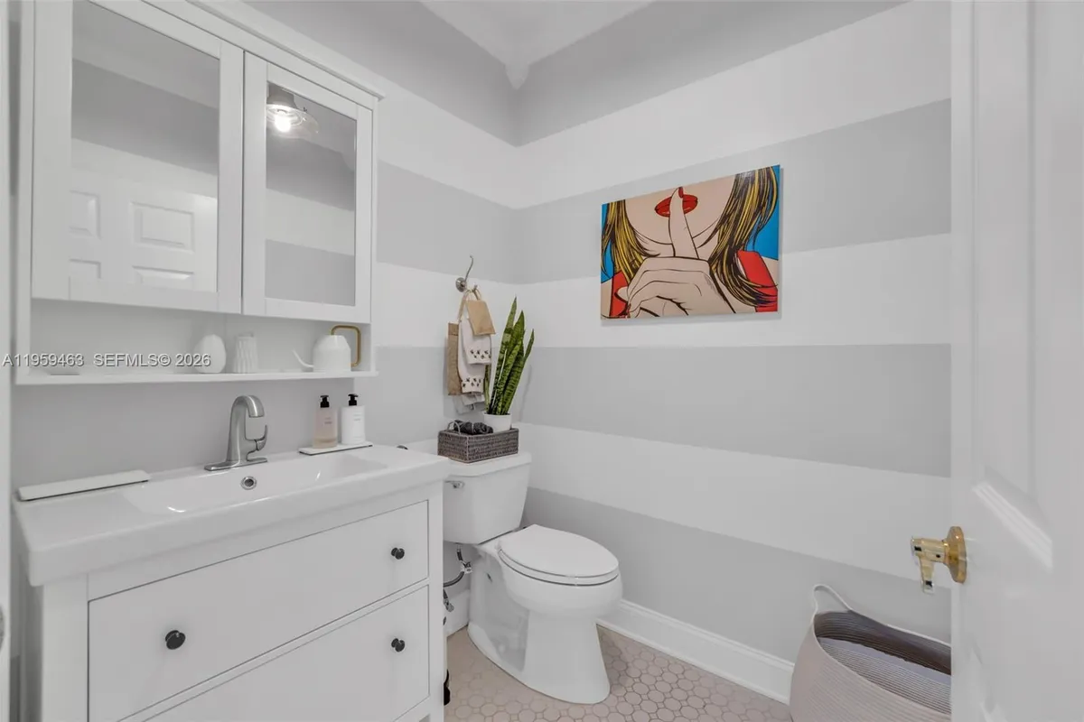 636 Vista Meadows Dr, Weston FL 33327