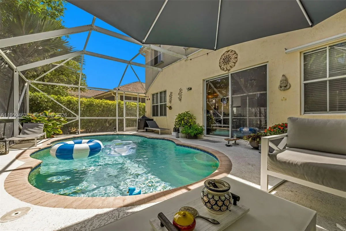 636 Vista Meadows Dr, Weston FL 33327