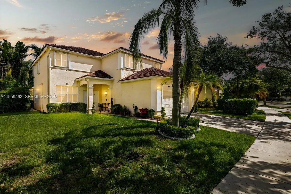 636 Vista Meadows Dr, Weston FL 33327