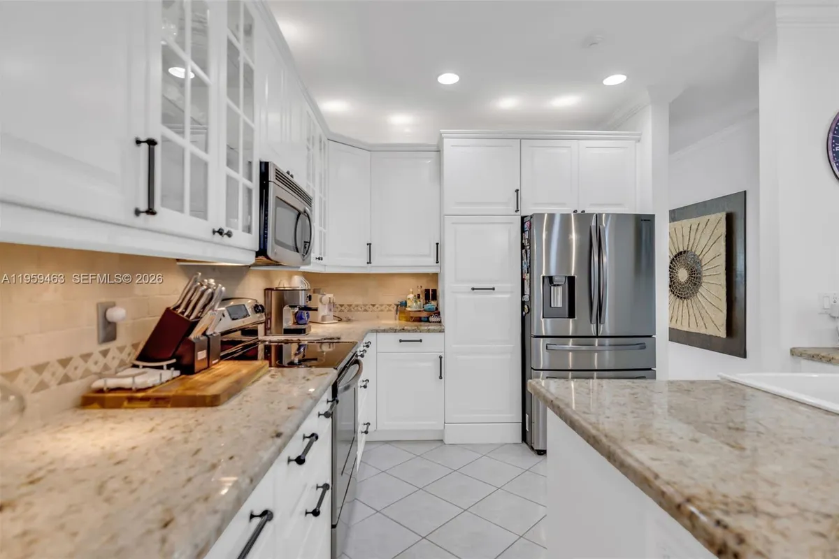 636 Vista Meadows Dr, Weston FL 33327