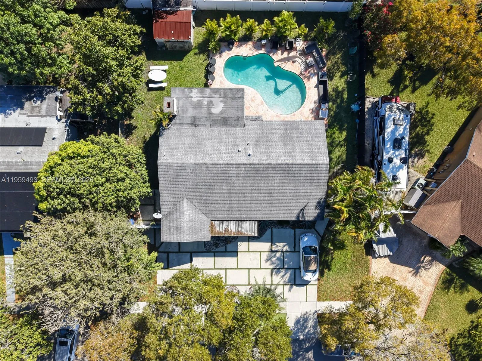 9710 NW 10th St, Pembroke Pines FL 33024