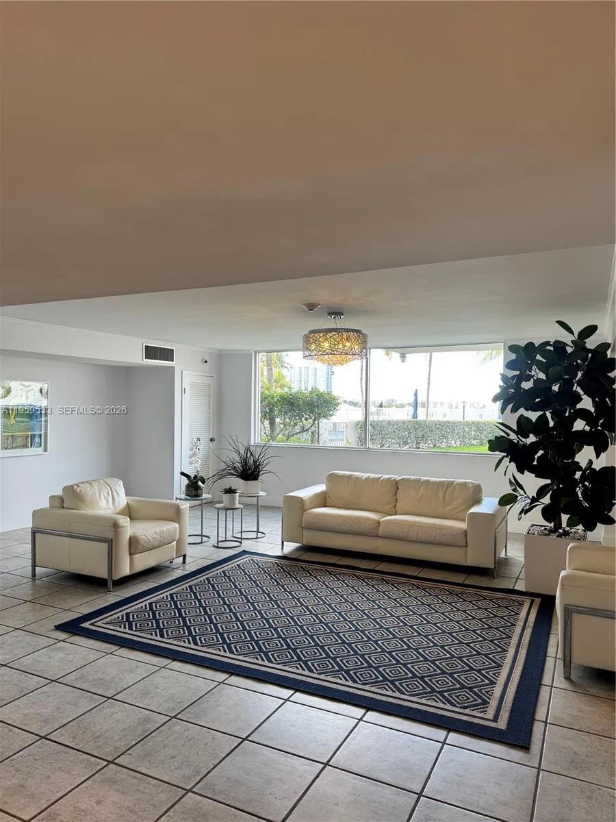 2821 N Miami Beach Blvd # 3A, North Miami Beach FL 33160