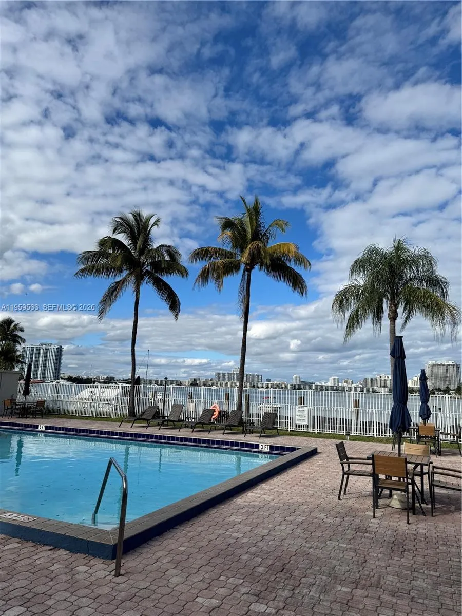 2821 N Miami Beach Blvd # 3A, North Miami Beach FL 33160