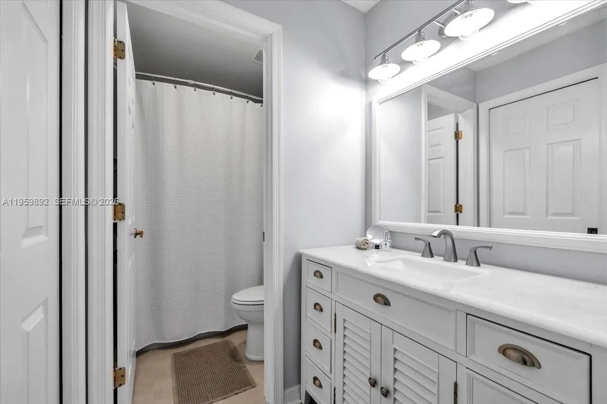 280 Timber Lake Cir # 201, Naples FL 34104