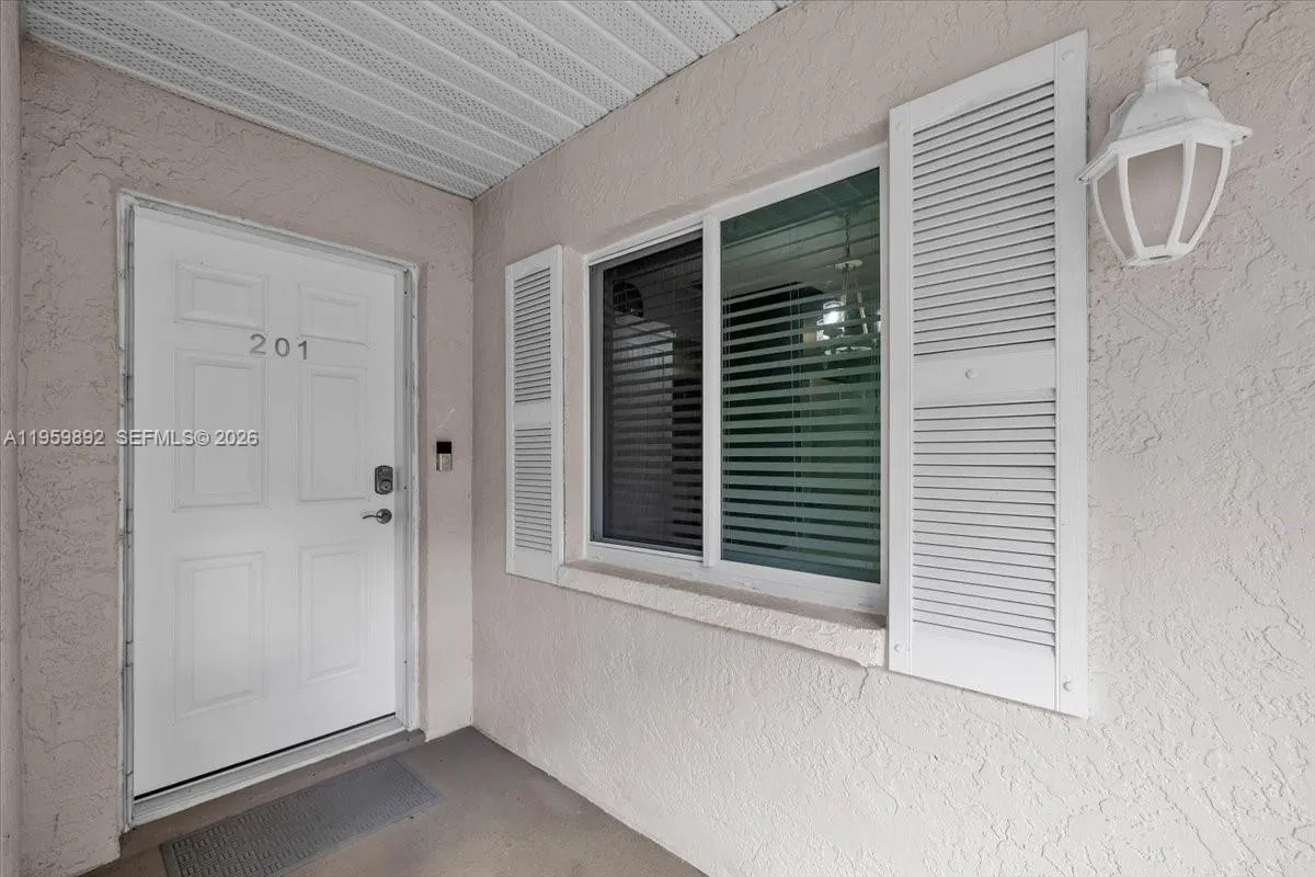 280 Timber Lake Cir # 201, Naples FL 34104