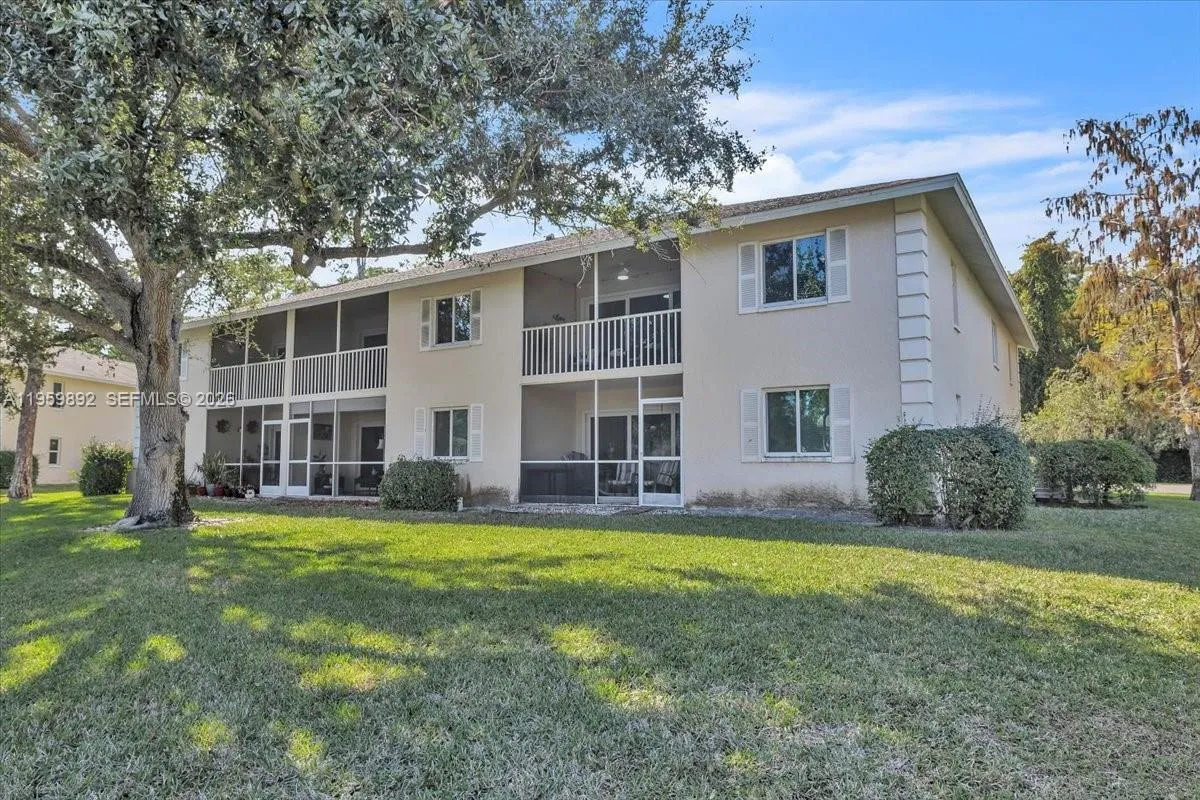 280 Timber Lake Cir # 201, Naples FL 34104