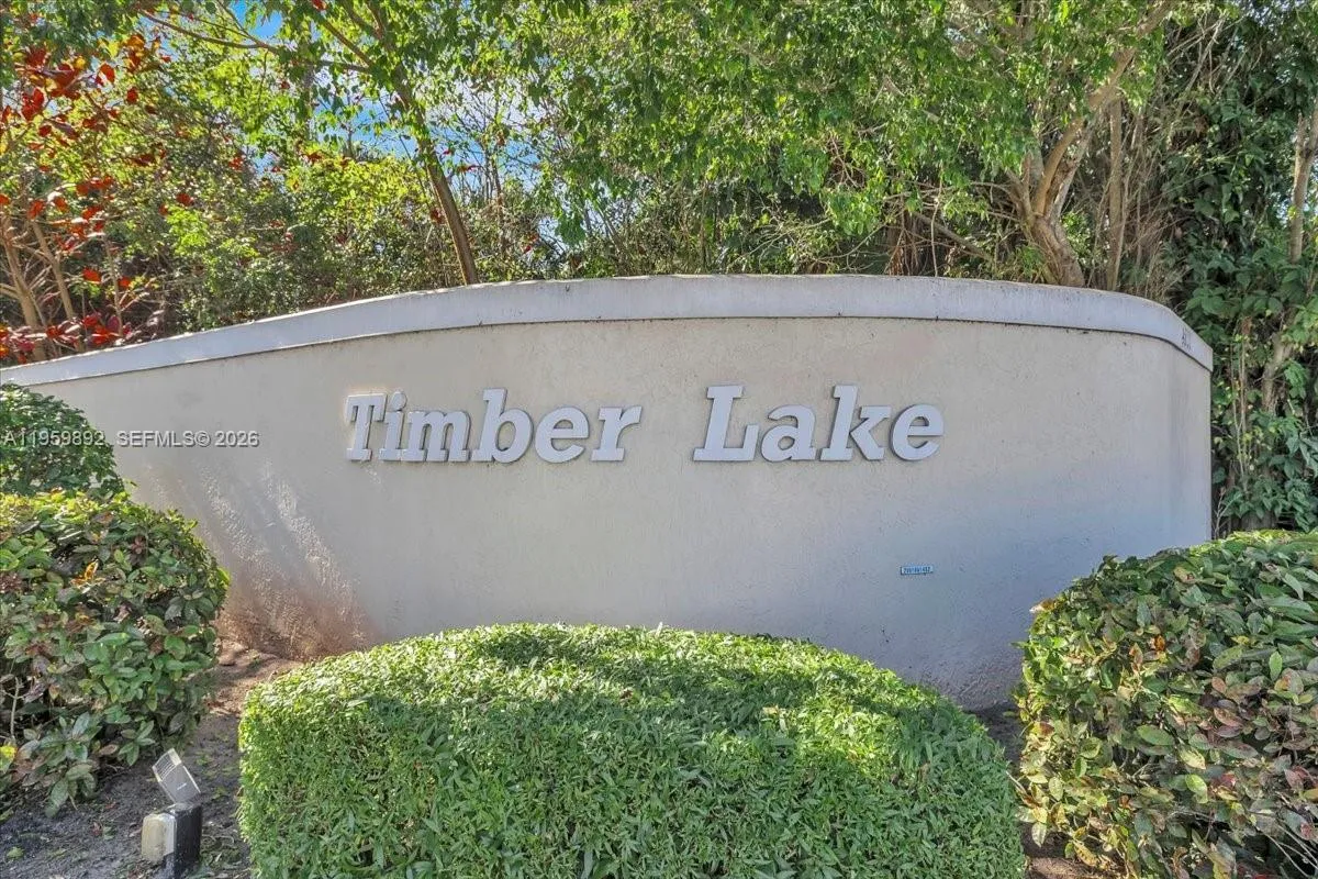 280 Timber Lake Cir # 201, Naples FL 34104