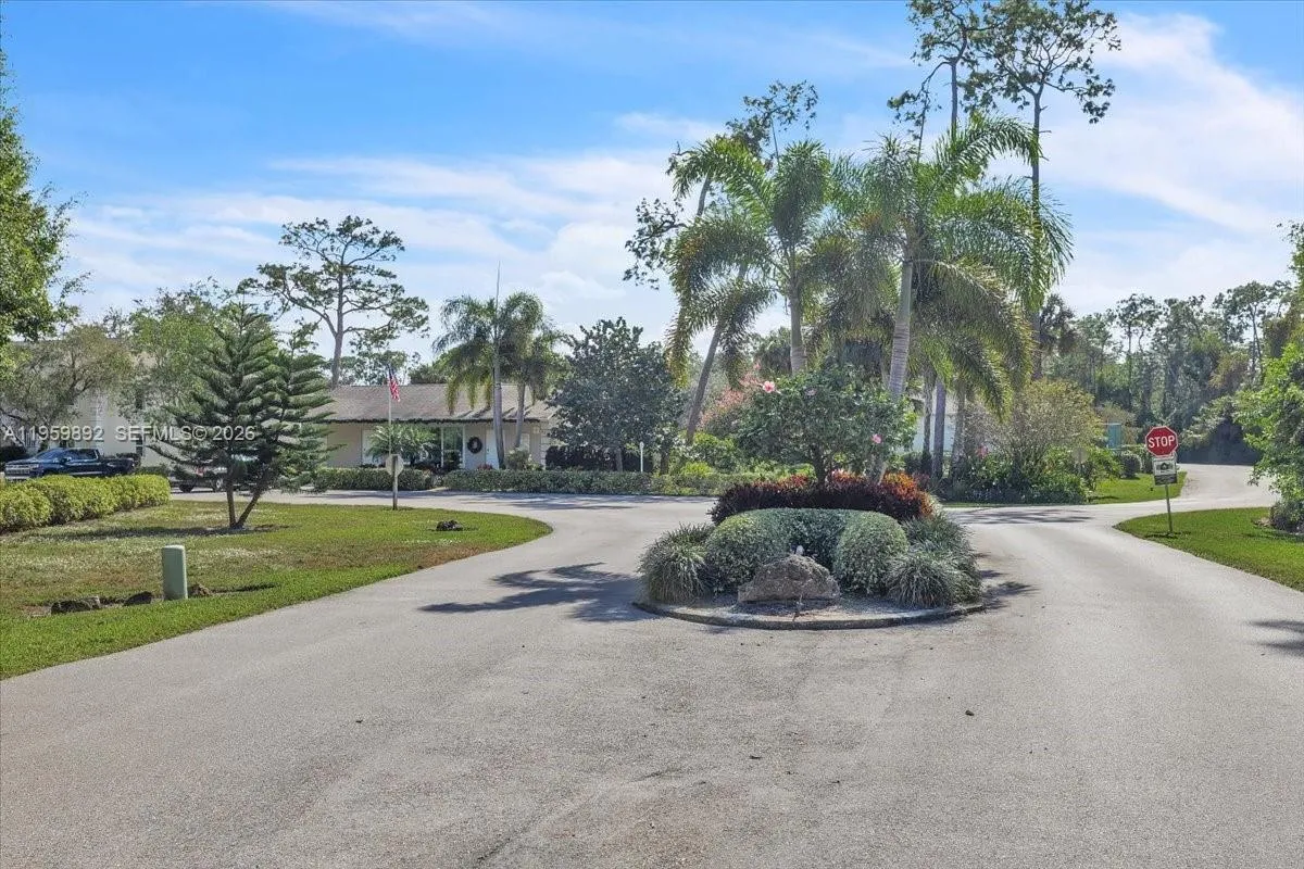 280 Timber Lake Cir # 201, Naples FL 34104