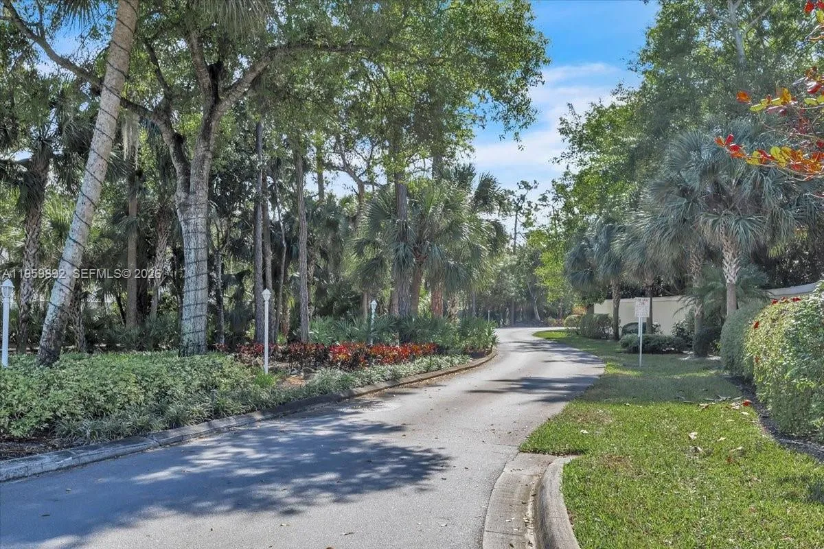 280 Timber Lake Cir # 201, Naples FL 34104