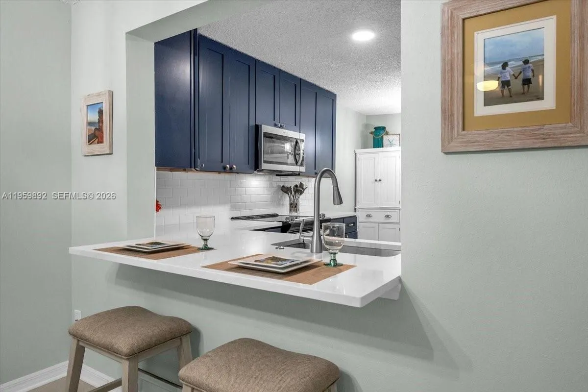 280 Timber Lake Cir # 201, Naples FL 34104