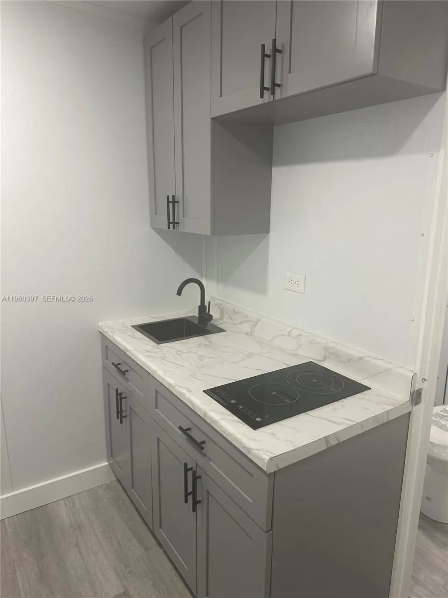 19215 NW 7th Ct # B, Miami Gardens FL 33169