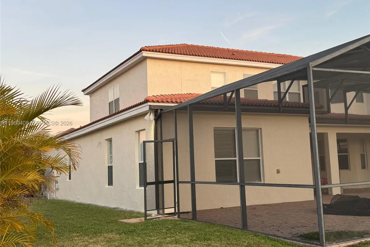 2802 Quiet Water Trail, Kissimmee FL 34744