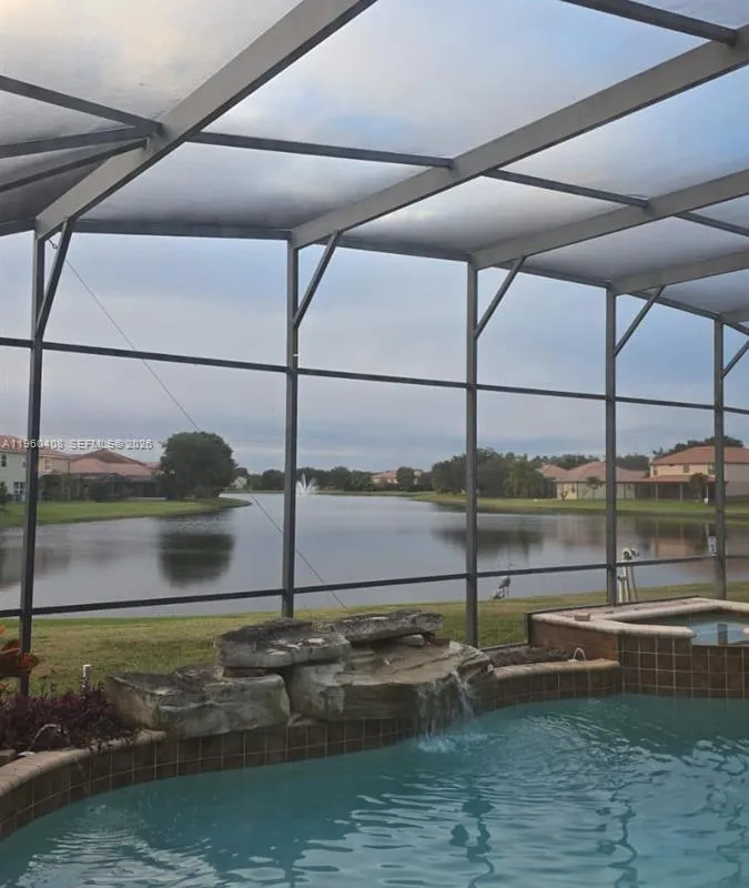 2802 Quiet Water Trail, Kissimmee FL 34744