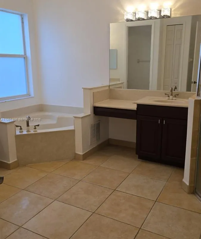 2802 Quiet Water Trail, Kissimmee FL 34744