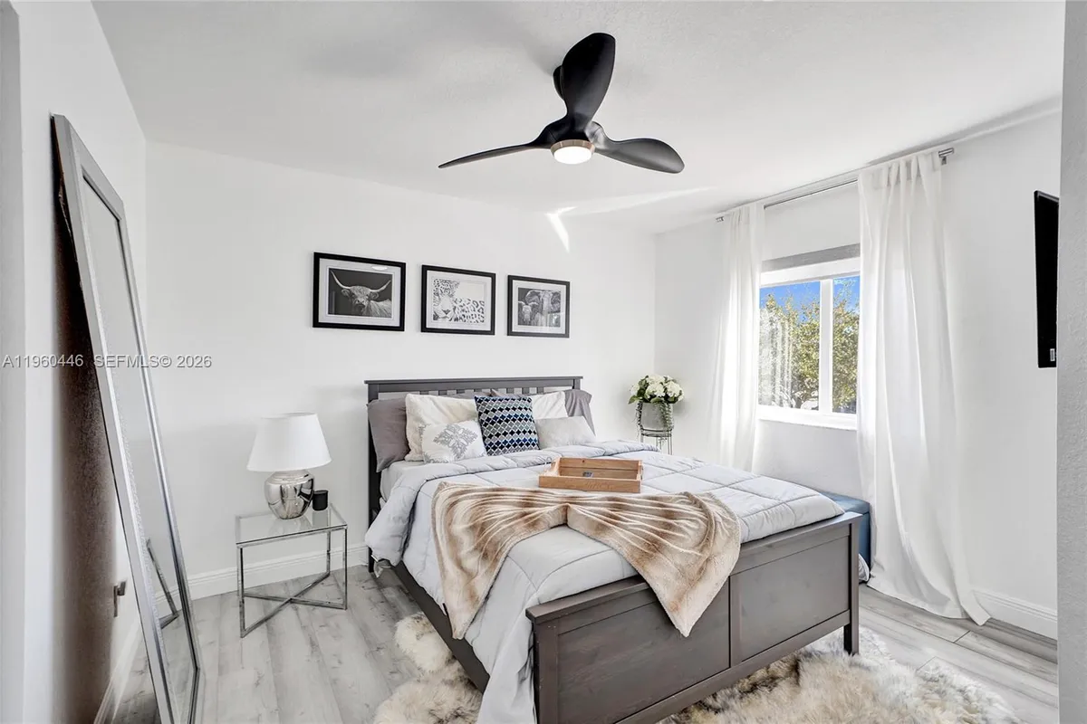 20456 NW 8th Ct, Miami Gardens FL 33169