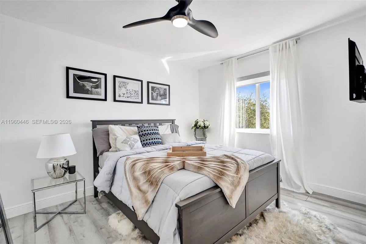 20456 NW 8th Ct, Miami Gardens FL 33169