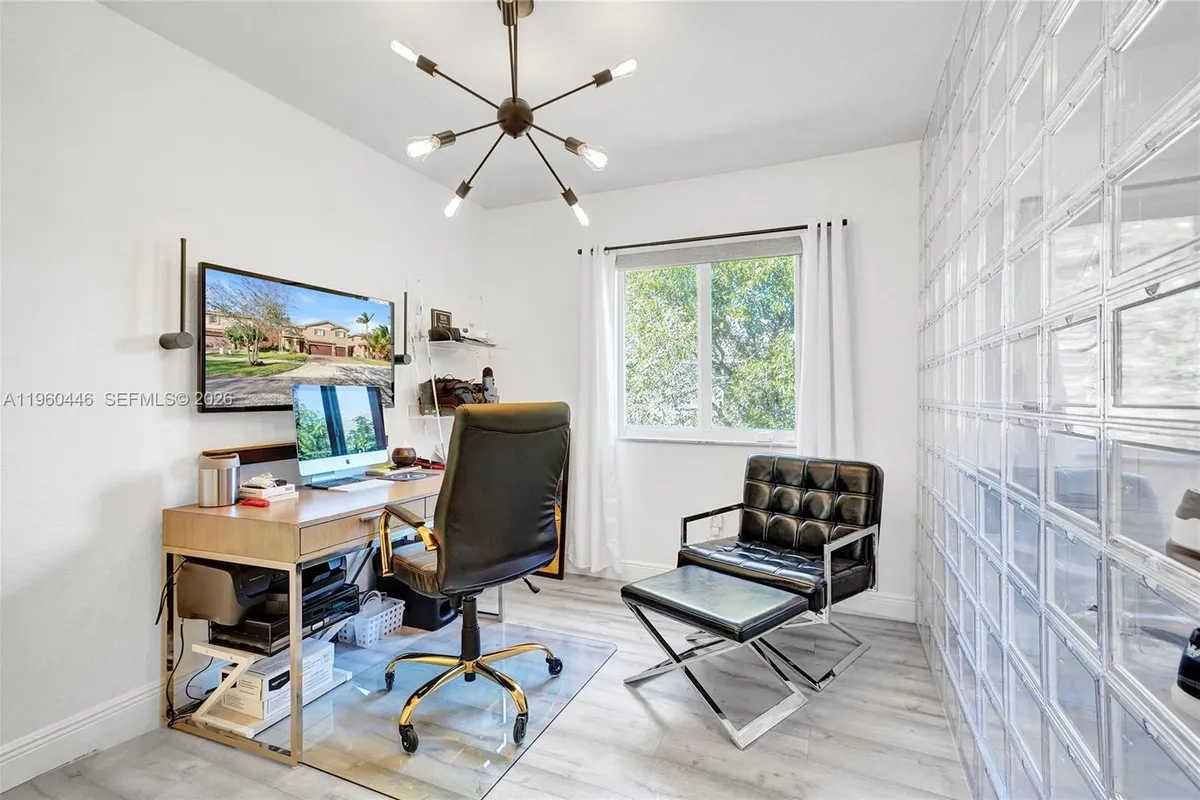 20456 NW 8th Ct, Miami Gardens FL 33169