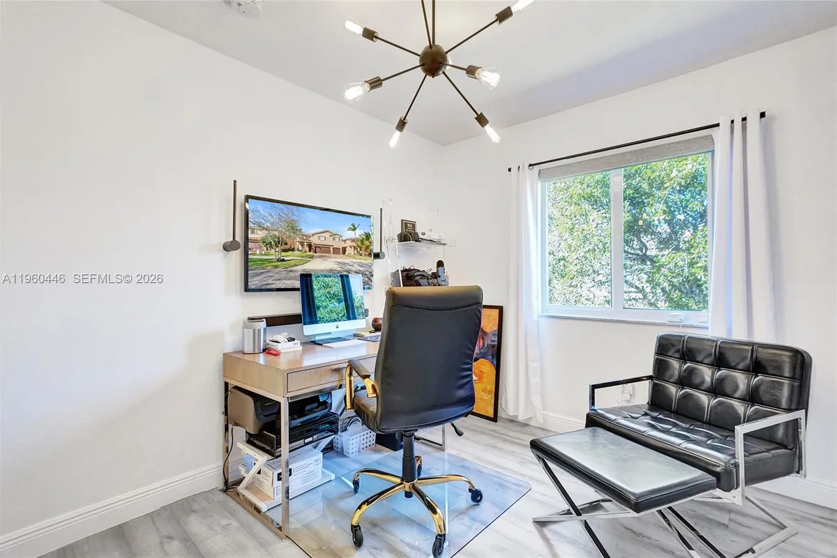 20456 NW 8th Ct, Miami Gardens FL 33169