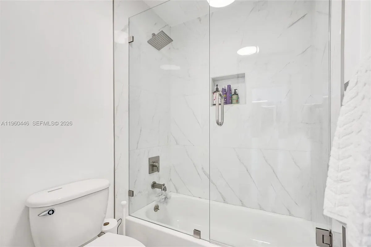 20456 NW 8th Ct, Miami Gardens FL 33169