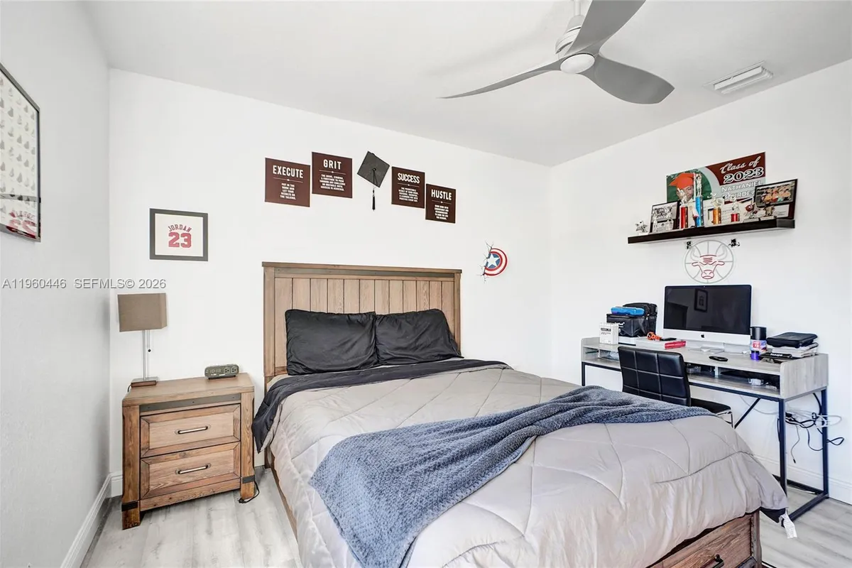 20456 NW 8th Ct, Miami Gardens FL 33169