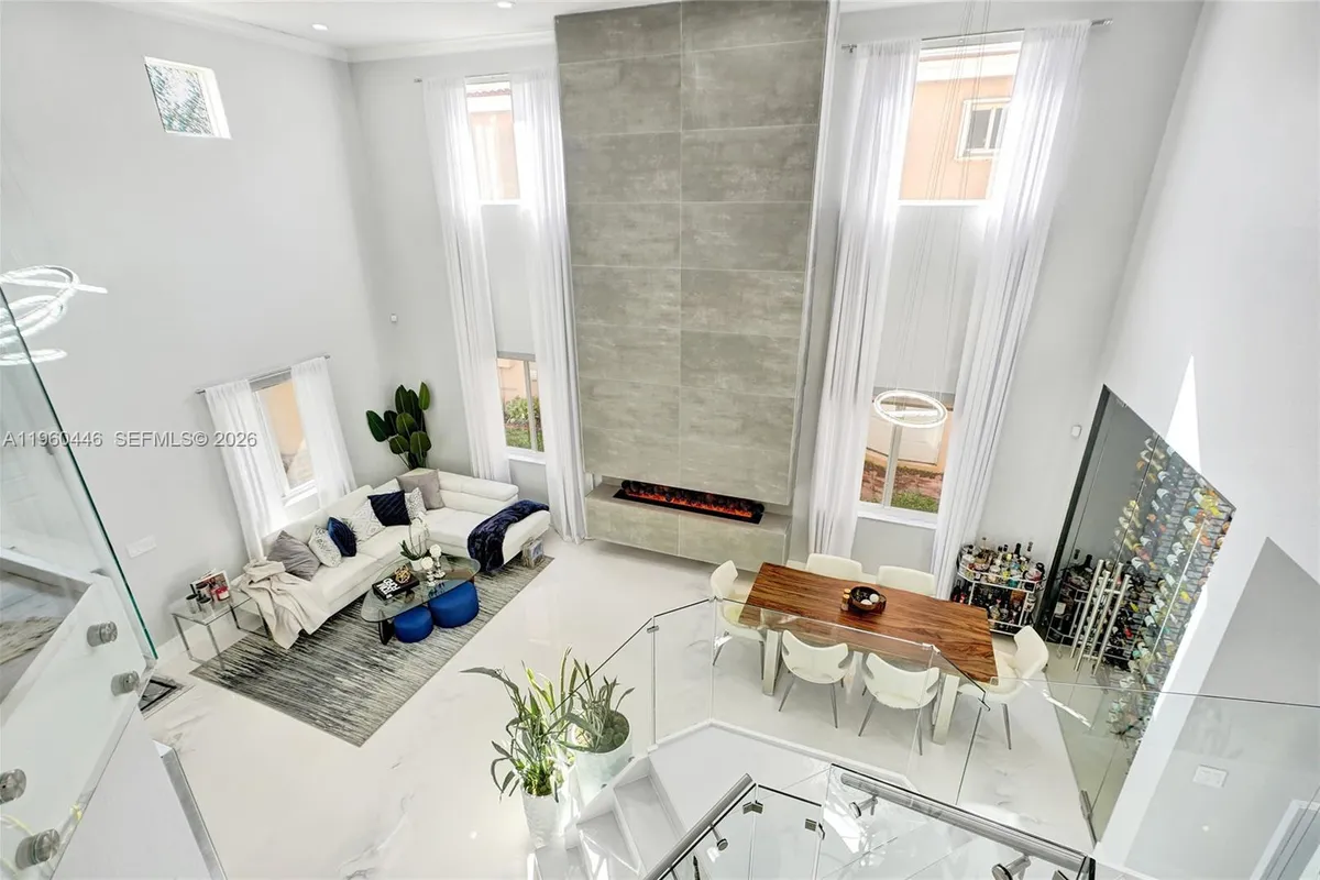 20456 NW 8th Ct, Miami Gardens FL 33169